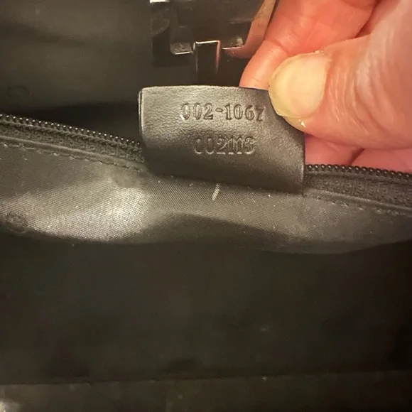 Gucci Black Leather Shoulder Bag with Silver Hardware - Picture 6 of 11